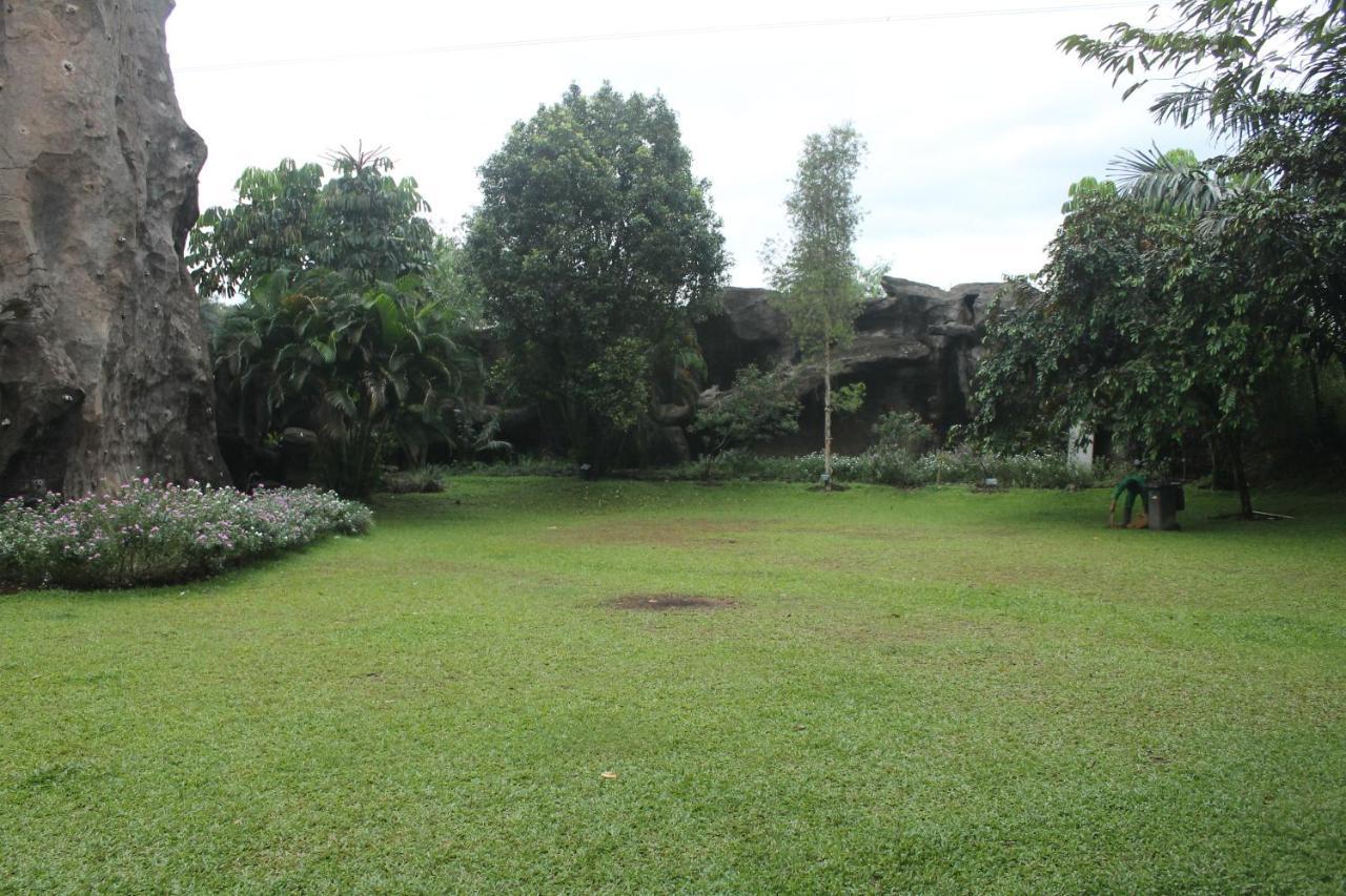Cico Resort Bogor Exterior photo